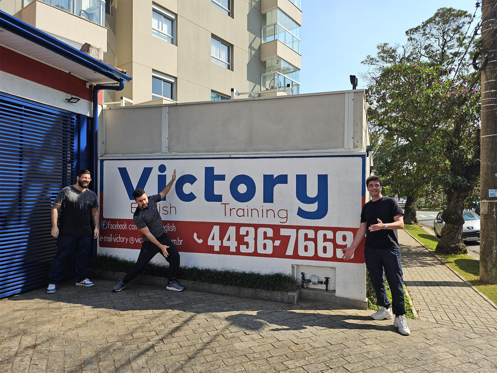 Somos uma escola de Inglês situada na Vila Assunção, Santo André, prestando serviço a crianças acima de 10 anos, adolescentes, executivos e profissionais liberais desde fevereiro de 2000.