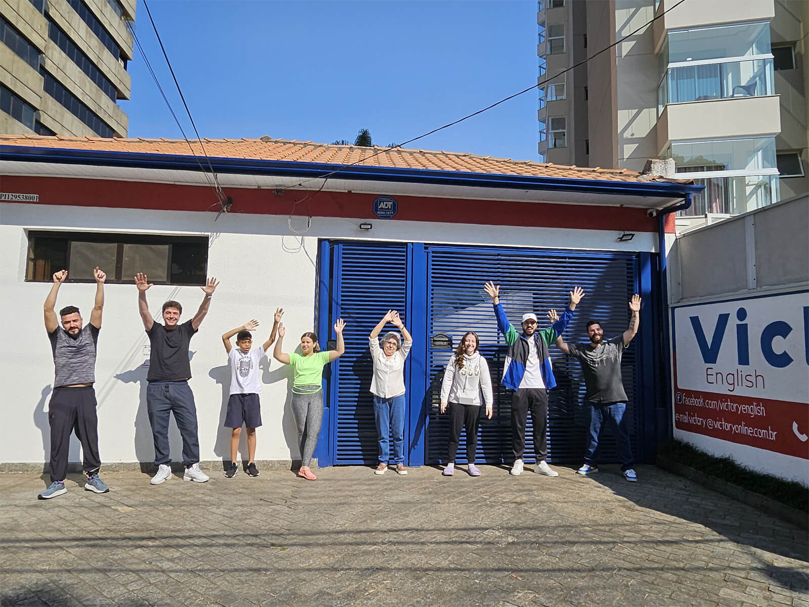 Somos uma escola de Inglês situada na Vila Assunção, Santo André, prestando serviço a crianças acima de 10 anos, adolescentes, executivos e profissionais liberais desde fevereiro de 2000.